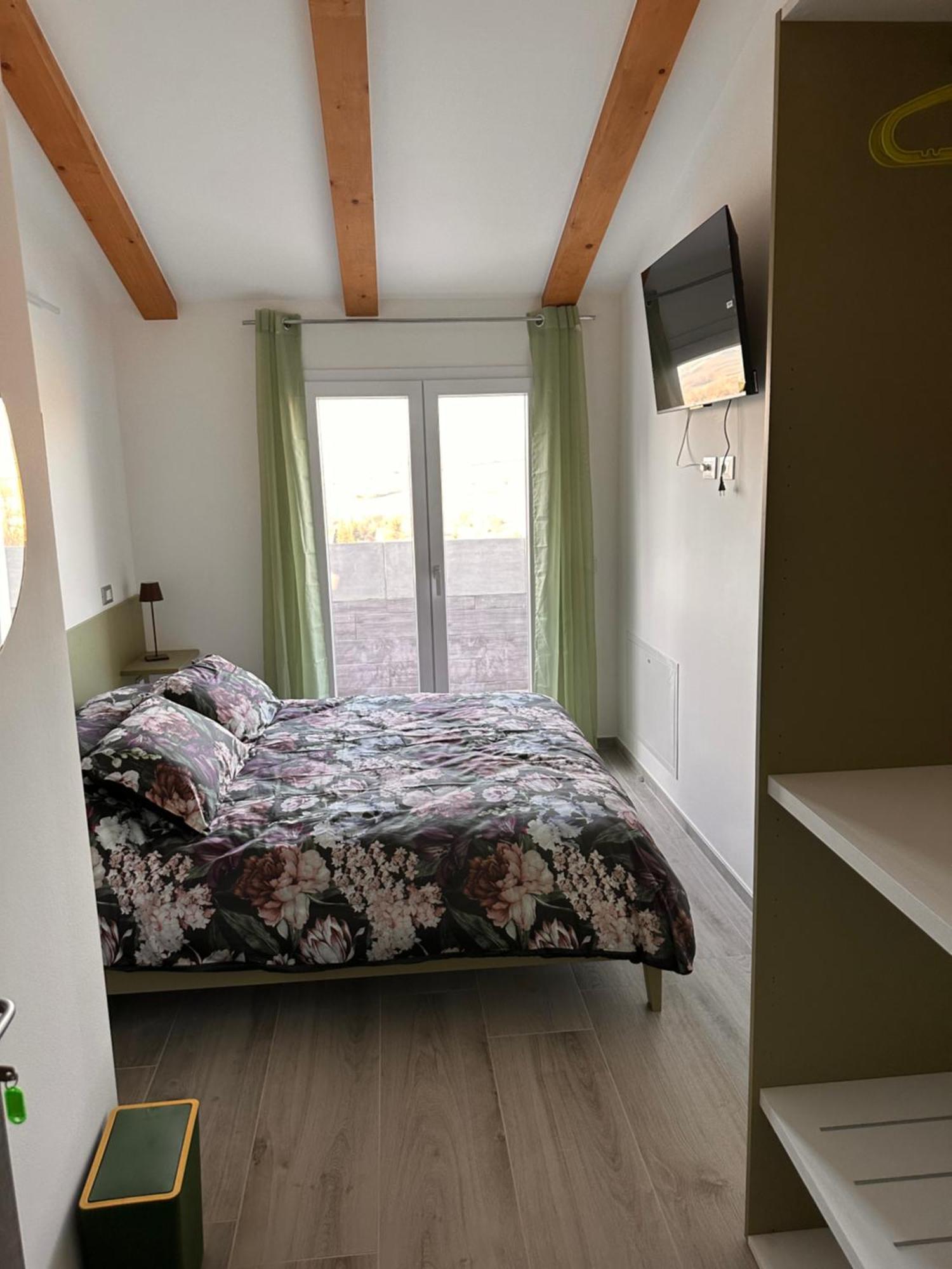Bed and Breakfast La Sosta Di Guido A Тавуллия Экстерьер фото